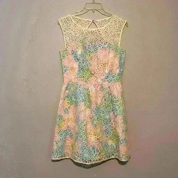 LILLY PULITZER dress Morrison White Lace Overlay Bright Floral MOJO print - Picture 3 of 6